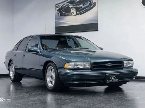 Used 1995 Chevrolet Impala SS RWD image 2