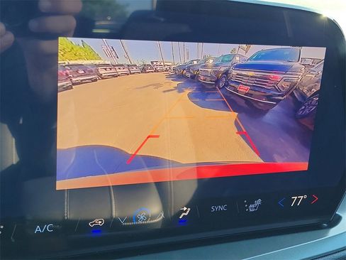 New 2026 Chevrolet Traverse LT image 9