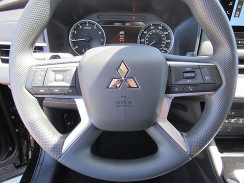 New 2026 Mitsubishi Outlander ES FWD image 28