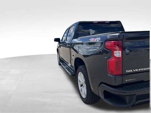 Used 2023 Chevrolet Silverado 1500 Custom AWD/4WD image 7