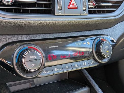 Used 2019 Kia Forte Sedan image 8