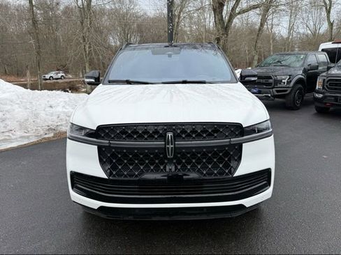 Used 2025 Lincoln Navigator L Black Label image 16