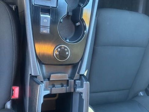 Used 2023 Nissan Rogue S image 13