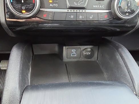 Used 2022 Ford Escape SEL AWD/4WD image 20