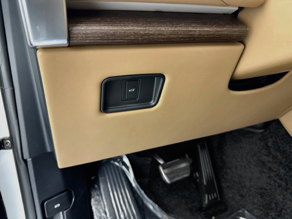 New 2027 Land Rover Range Rover SE AWD/4WD image 10
