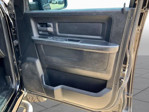 Used 2014 RAM 1500 Express AWD/4WD image 22