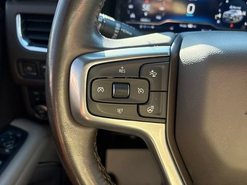Used 2022 Chevrolet Tahoe Z71 w/ Z71 Off-Road Package AWD/4WD image 11