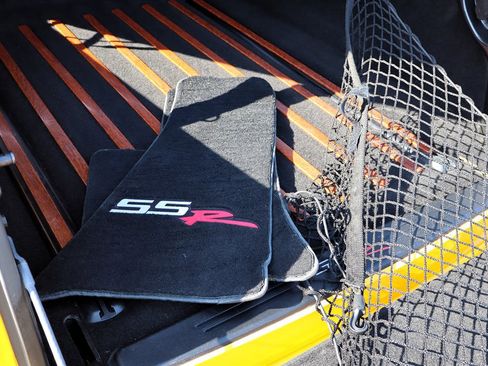 Used 2003 Chevrolet SSR w/ Preferred Equipment Group image 59