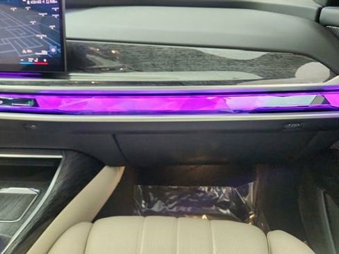 Used 2023 BMW 740i w/ Parking Assistance Package image 36