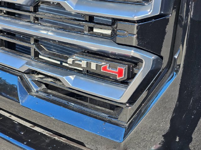Used 2026 GMC Sierra 2500 AT4 w/ Max Trailering Package AWD/4WD image 9