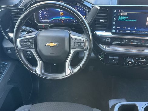 Used 2025 Chevrolet Silverado 1500 LT AWD/4WD image 15