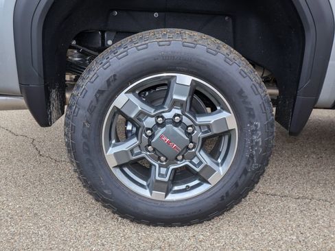 New 2026 GMC Sierra 2500 SLT image 33