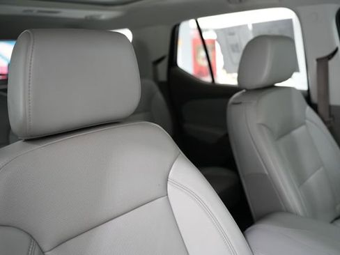 Used 2018 Chevrolet Traverse Premier w/ Driver Confidence II Package image 23