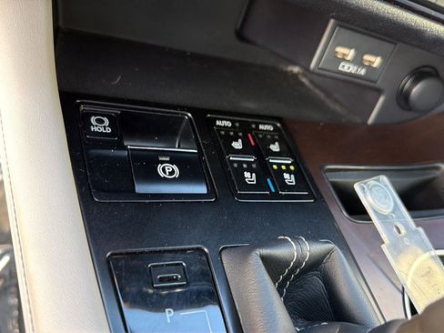 Certified 2022 Lexus RX 350 FWD w/ Premium Package image 28