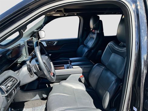 Used 2023 Lincoln Navigator L Reserve image 22