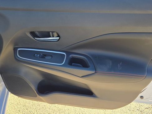 Used 2025 Nissan Versa SR w/ Trunk Package image 7