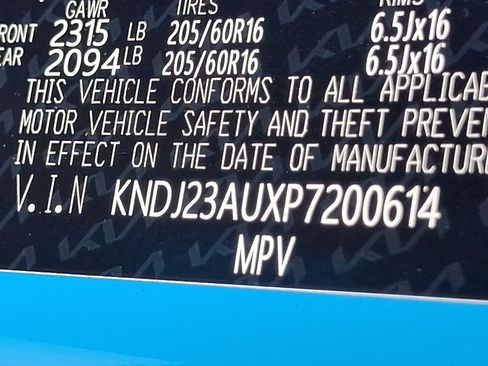 Used 2023 Kia Soul S image 28