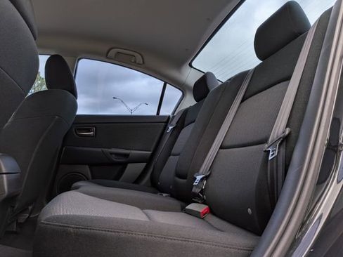 Used 2007 MAZDA MAZDA3 i Touring FWD image 23