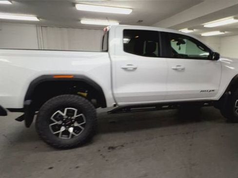 Certified 2024 GMC Canyon AT4X image 9