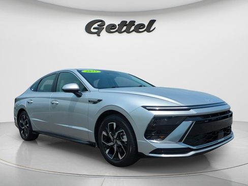Certified 2025 Hyundai Sonata SEL FWD image 3