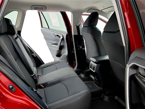 Certified 2025 Toyota RAV4 LE image 18