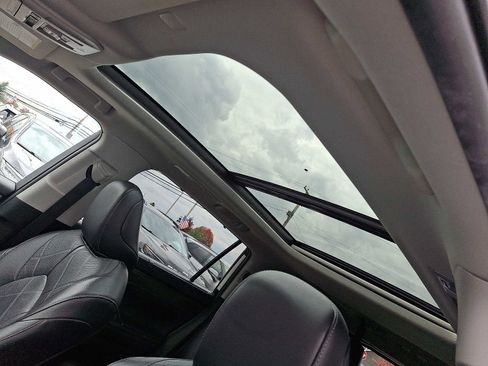 Certified 2022 Toyota Highlander Platinum image 19