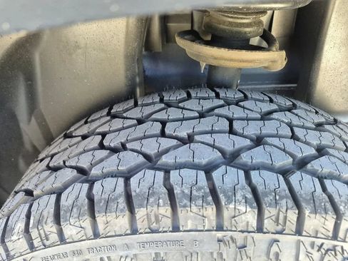 Used 2020 Jeep Renegade Altitude AWD/4WD image 10