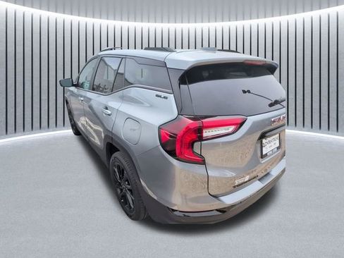 Used 2023 GMC Terrain SLE w/ Driver Convenience Package AWD/4WD image 13