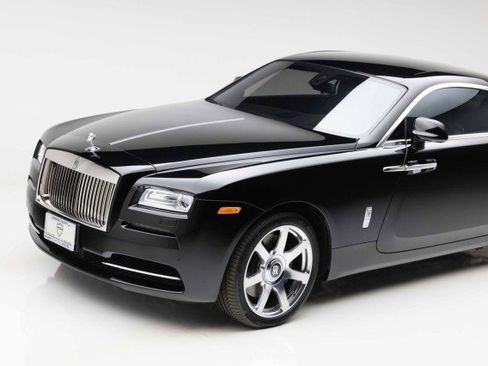 Used 2015 Rolls-Royce Wraith image 25