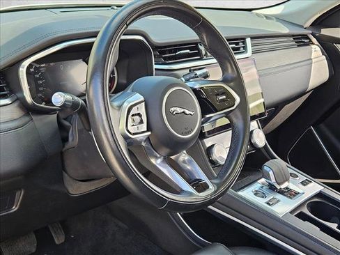 Used 2021 Jaguar F-PACE image 9