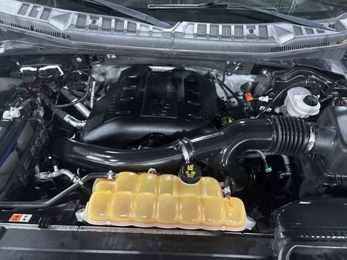 Used 2015 Ford F150 XLT image 38