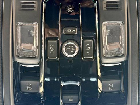 Used 2026 GMC Yukon XL Denali w/ Denali Reserve Package AWD/4WD image 36