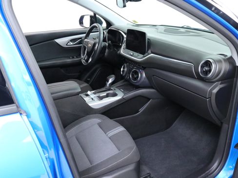 Certified 2025 Chevrolet Blazer LT w/ Convenience Package image 28