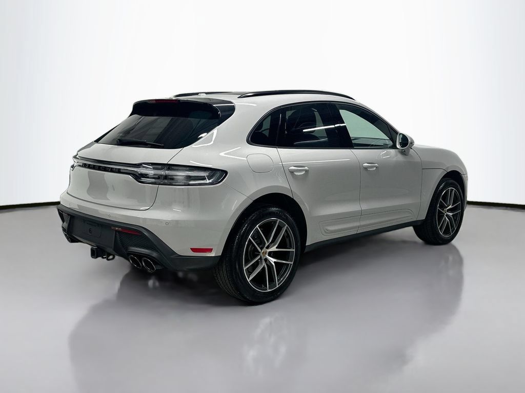 Used 2026 Porsche Macan AWD/4WD image 9