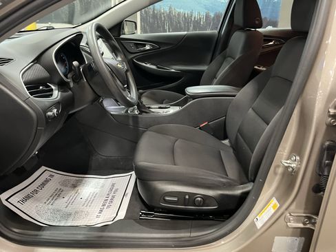 Used 2023 Chevrolet Malibu LT w/ Driver Confidence Package FWD image 10