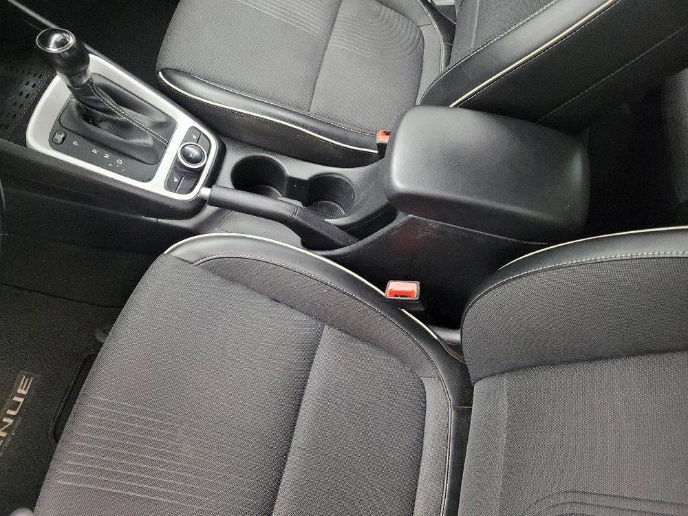 Used 2023 Hyundai Venue Limited FWD image 26