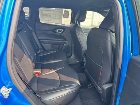 Used 2026 Jeep Compass Trailhawk AWD/4WD image 30
