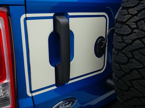 New 2025 Ford Bronco 4-Door image 17