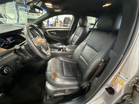 Used 2016 Ford Taurus SEL w/ Equipment Group 201A FWD image 17