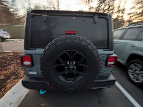 Used 2024 Jeep Wrangler Unlimited image 5
