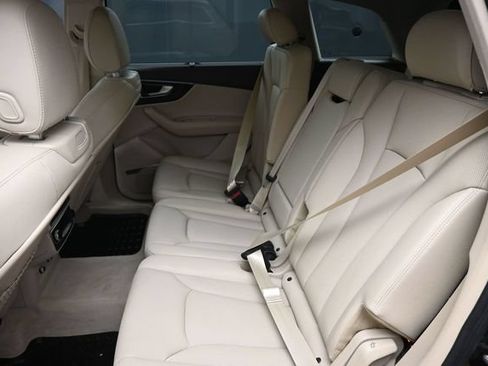 Used 2019 Audi Q7 3.0T Premium Plus w/ Premium Plus Package AWD/4WD image 23