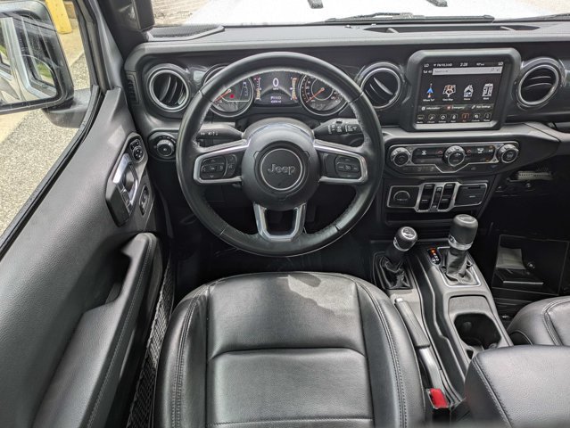 Used 2022 Jeep Wrangler Unlimited Sahara AWD/4WD image 15