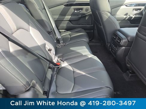New 2025 Honda Pilot Touring image 19