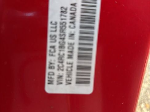 Used 2025 Chrysler Pacifica Select image 18