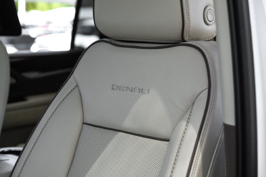 Used 2021 GMC Yukon XL Denali w/ Denali Premium Package RWD image 35