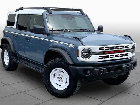 Used 2025 Ford Bronco Heritage Edition AWD/4WD image 3