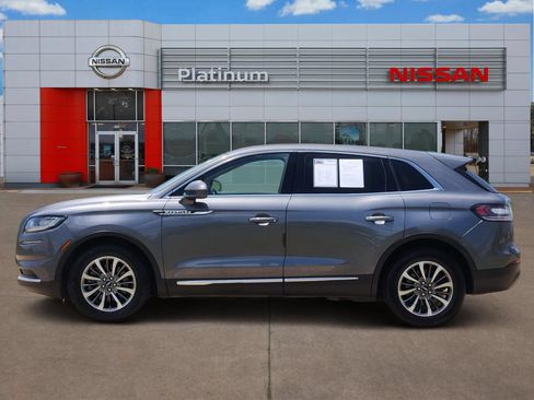 Used 2021 Lincoln Nautilus Reserve AWD/4WD image 3