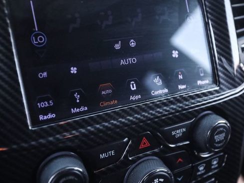 Used 2019 Jeep Grand Cherokee Altitude AWD/4WD image 36