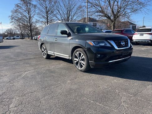 Used 2020 Nissan Pathfinder Platinum image 8