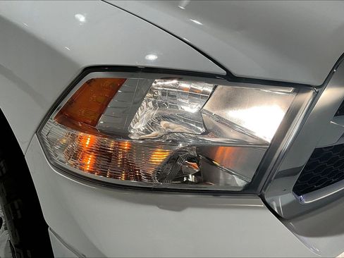 Used 2024 RAM 1500 Classic SLT AWD/4WD image 34